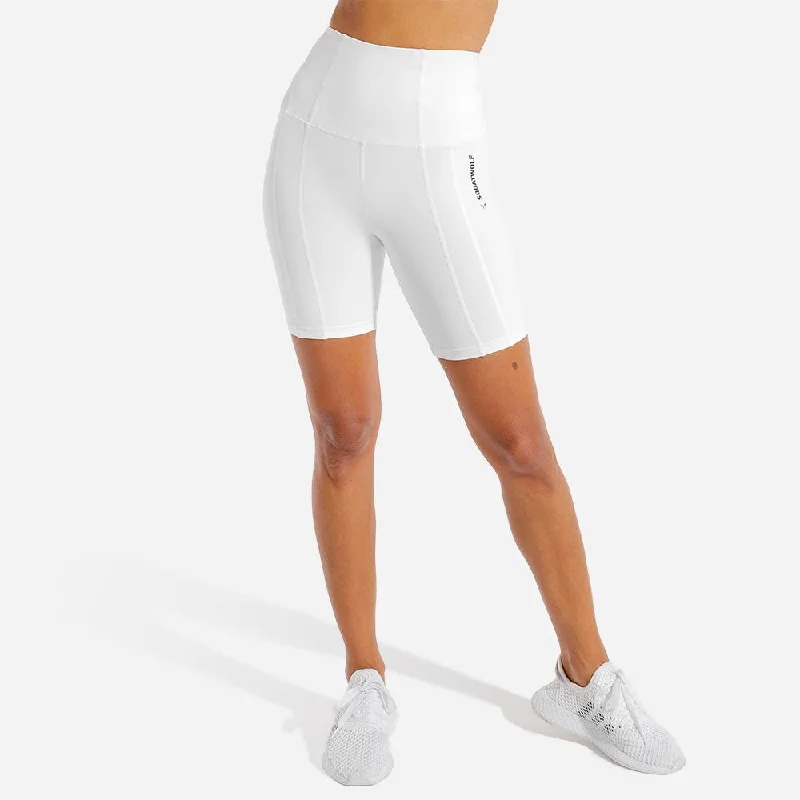 Chic & Modern Sales Warrior Cycling Shorts - White