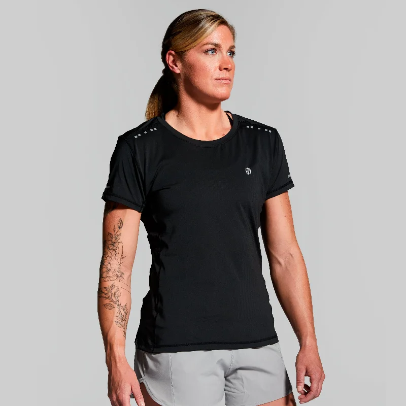 Sporty Fashion Offers Women's Endurance Shirt (Black)