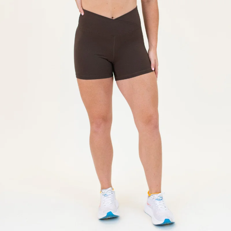 Unleash Your Style V Waistband Short 3.5" - High Rise