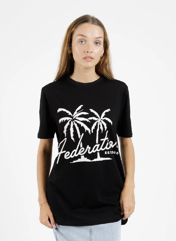 Women's High-Fashion Garments Staple Tee - Holiday