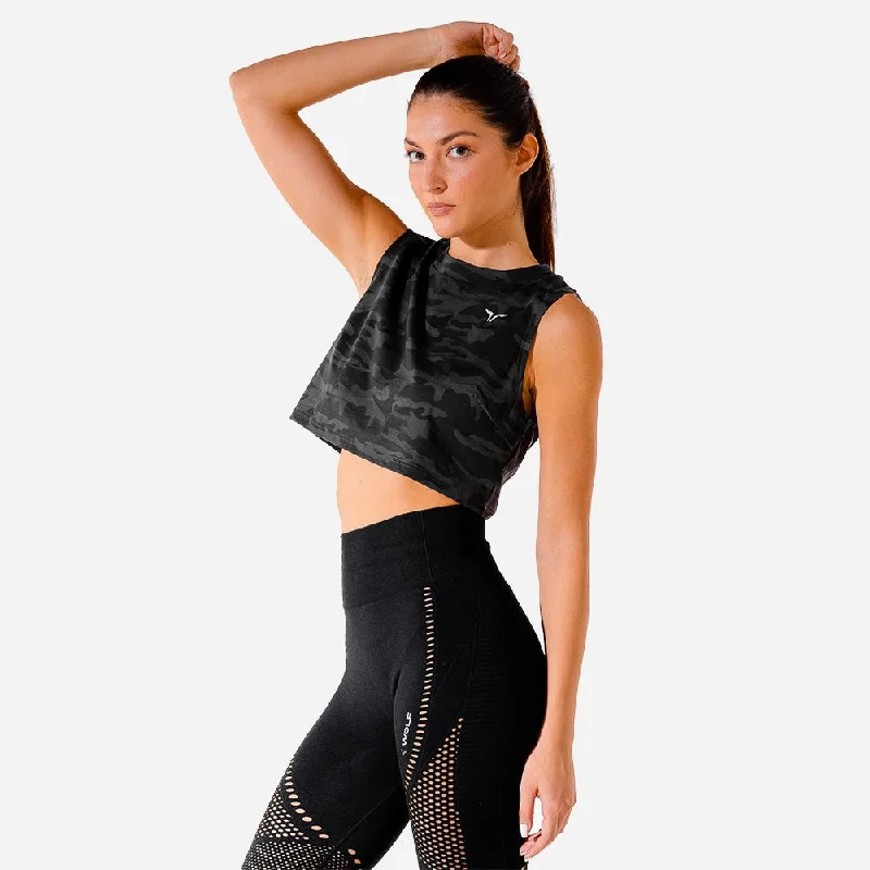 Women's Seasonal Apparel Limitless Crop Top - Camo