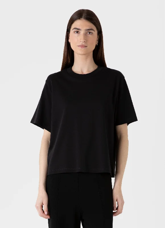 Chic Women's Attire Women's Boxy Heavyweight T-shirt in Black